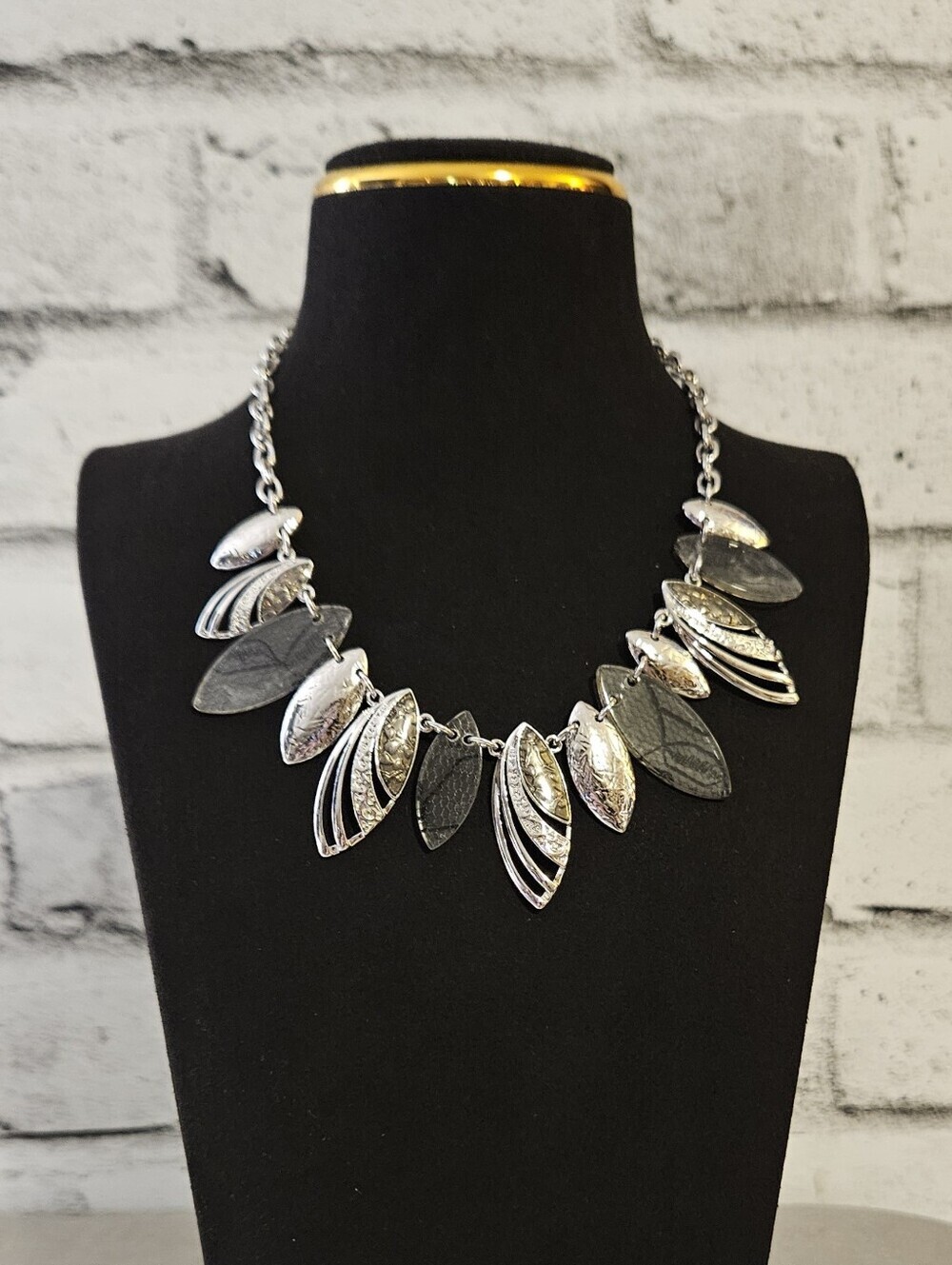 Silver Tone Leaf Statement Necklace Black Textured Bib Jewelry